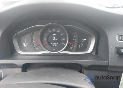 2017 Volvo S60 T5 Dynamic из США, поврежденный, VIN YV140MTL4H2420305